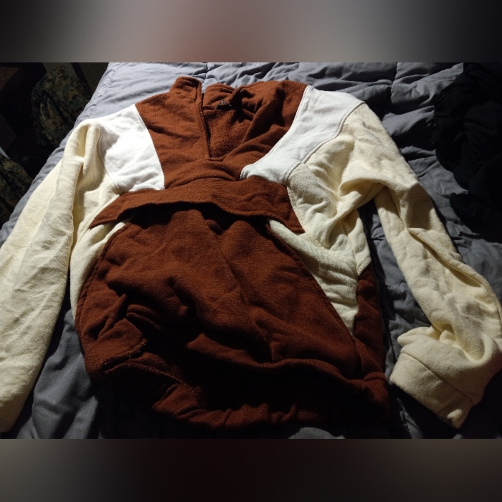 Brown and white pullover top - US 4